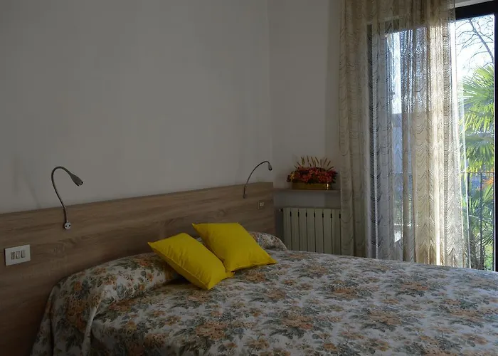 Il Corso Nocleg ze śniadaniem Novara